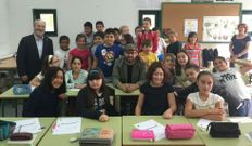 Marti�o Noriega y Manolo Dios, en el colegio Ra��a Fabiola.