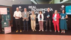 El director del Auditorio, Xaqu�n L�pez; el gerente del Consorcio, Jos� Antonio Dom�nguez; la directiva auton�mica de Cultura Elvira Casal; la alcaldesa Goretti Sanmart�n; el director Br�nnimann; la edila M�riam Louzao; y la directora t�cnica de la RFG, Sabela Garc�a Fonte