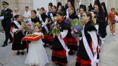 Comitiva de la Asociaci�n de Meigas de las Hogueras de San Juan 