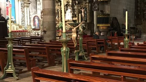 El Crsisto de la Misericordia en el templo de Santiago de Cangas