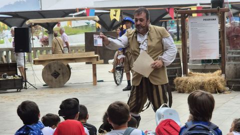 Presentaci�n de la Fiesta Corsaria de Mar�n en la Alameda
