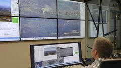 As� ven y controlan los t�cnicos del Centro de Coordinaci�n Central de Defensa contra os Incendios Forestais las actuaciones de los medios