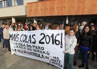 Profesores del instituto y de otros centros se sumaron ayer a la concentraci�n. 
