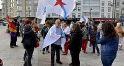 <span lang= es-es >Concentraci�n republicana.</span> La Praza 8 de de Marzo de Cee fue escenario la tarde del lunes de una concentraci�n de partidarios de la rep�blica. No hubo gran concurrencia, pero s� cierta tensi�n al identificar agentes de la Guardia Civil a alg�n participante.