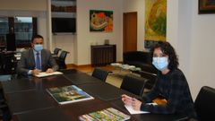 El conselleiro de Medio Rural, Jos� Gonz�lez, con la alcaldesa de Larouco, Patricia Lamela