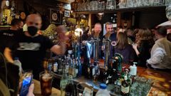 El Pub Miudi�o, en la primera noche sin la restricci�n de las barras.