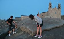 En la tarde de ayer la Pedra qued� pr�cticamente en su sitio correcto. 