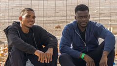 Migrantes, llegados a Baleares, esperando en la estacin martima de Palma para viajar a la Pennsula, la semana pasada.