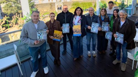 Candia junto a ediles y miembros del PP de Lugo en la cafetera de O Vello Crcere