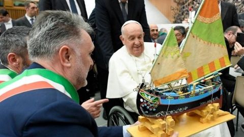 El Papa Francisco, el pasado 23 de noviembre, en una audiencia con pescadores y representantes del sector de distintas partes de Italia