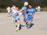 El Bealo (de blanco) y el Ara�o ofrecieron un bonito partido. 