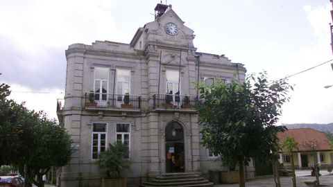 Jenaro de la Fuente Domnguez diseo el edificio municipal de Gondomar