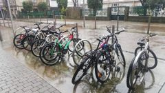 El Concello de Pontevedra ha localizado cinco bicicletas abandonadas en el aparcamiento de Joaqu�n Costa