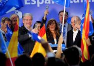 Alicia S�nchez-Camacho brinda con la militancia por los resultados obtenidos ayer.