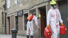 Los Bomberos de Santiago durante una de las m�ltiples desinfecciones e higienizaciones realizadas por la pandemia del coronavirus