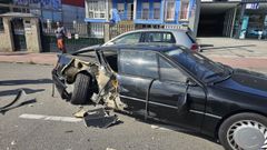 El coche qued� destrozado
