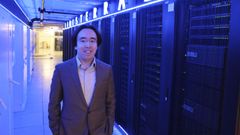 El compositor e investigador kazajo Rakhat-Bi Abdyssagin visit las instalaciones del CESGA, en Santiago, para conocer el superordenador FinisTerraeIII.