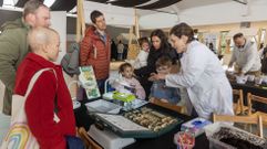 Un paseo por LandraCiencia: as� fue la ma�ana de domingo en el mercado de Carballo