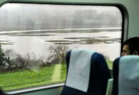 La l�nea f�rrea entre Ferrol y A Coru�a tiene 69 kil�metros. 