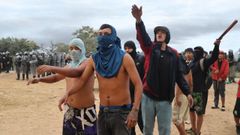 Enfrentamientos entre j�venes y polic�as en Bolivia