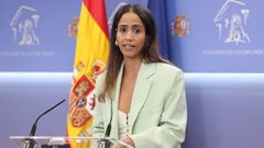La diputada de Sumar Tesh Sidi durante una rueda de prensa en el Congreso.