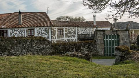 La Casa do Penedo es una notable muestra de arquitectura civil tradicional 