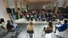 Los vecinos de O Casti�eiro reunieron a los pol�ticos lucenses