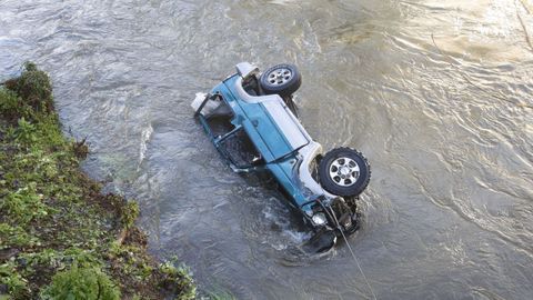 Accidente mortal en Sarria tras caer un coche al r�o
