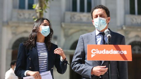 In�s Arrimadas y Edmundo Bal tras presentar un recurso en el Supremo contra los indultos a los presos independentistas