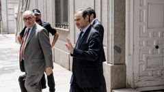 El exministro de Transportes Jos Luis balos, saliendo de declarar ante el Tribunal Supremo.