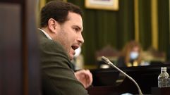 El alcalde de Cerdedo-Cotobade, Jorge Cubela, en un pleno de la Diputaci�n de Pontevedra. 