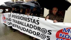 Los afectados, en la concentraci�n que realizaron en Ribeira