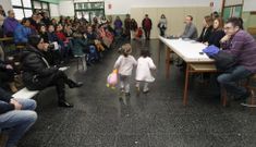 M�s de cien madres y padres acudieron a la jornada de puertas abiertas del P�o XII. 