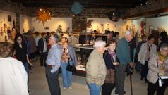 Una excursi�n de vecinos de Oleiros visit� el Pazo de Li�ares y el Museo da Marioneta.