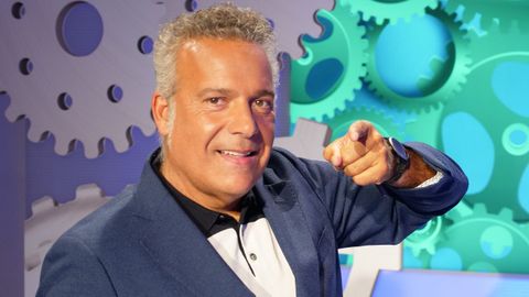 El polifac�tico Paco Lodeiro presenta junto a Laura Boado este nuevo programa de la TVG