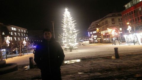 Ver el derbi D�por-Celta entre amigos con una empanada y unas cervezas sera el pistoletazo de salida de la Navidad de Javier Costas en Tromso.