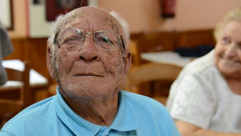 Ram�n Taboada, 95. Naci� en Cuba y vive en Ourense. Trabaj� en la construcci�n