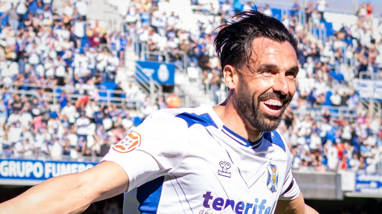 Enric Gallego, jugador del Tenerife: «Nunca he pensando en meter goles para ir a no sé dónde o ganar más dinero»