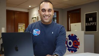 Brent en su academia en A Coruña