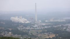 Las torres de refrigeraci�n de la central de Endesa fueron demolidas en julio