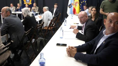 PLENO MOCION DE CENSURA EN EL CONCELLO DE RIBEIRA, DONDE LUIS PEREZ BARRAL ALCALDE DEL BNG CEDE EL BASTON DE MANDO A LA NUEVA ALCALDESA MARIA JOSE SAMPEDRO CANDIDATA DEL PP, PRIMERA MUJER EN ESTE PUESTO.