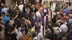 Emotivo funeral por el que fue sacerdote de Cee