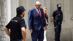 El exasesor de balos, Koldo Garca, saliendo del Tribunal Supremo de Madrid, en una imagen de archivo