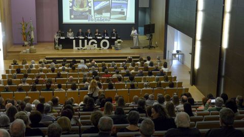 El HULA acogió un homenaje por los 178 profesionales del área sanitaria lucense que se jubilaron en el último año.