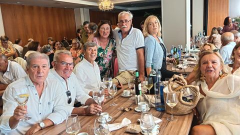 La reuni�n tuvo lugar en el restaurante Punta del Este y se alarg� todo el d�a.