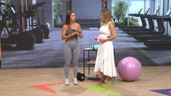 A adestradora Virginia Torres e a presentadora Isabel Blanco no plat� de �Tarde Piaches�.