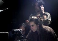 El director vigu�s, al fondo, durante el rodaje del teaser promocional.