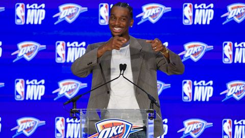 Shai Gilgeus Alexander tras ser anunciado como el MVP de la temporada