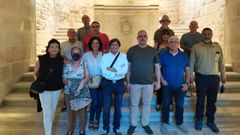 Visita dos membros do Centro de Estudios Chamoso Lamas ao Arquivo Hist�rico Provincial de Ourense 