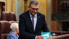  Josep Maria Cervera, portavoz de Junts, durante su intervenci�n en el pleno sobre la ley de amnist�a